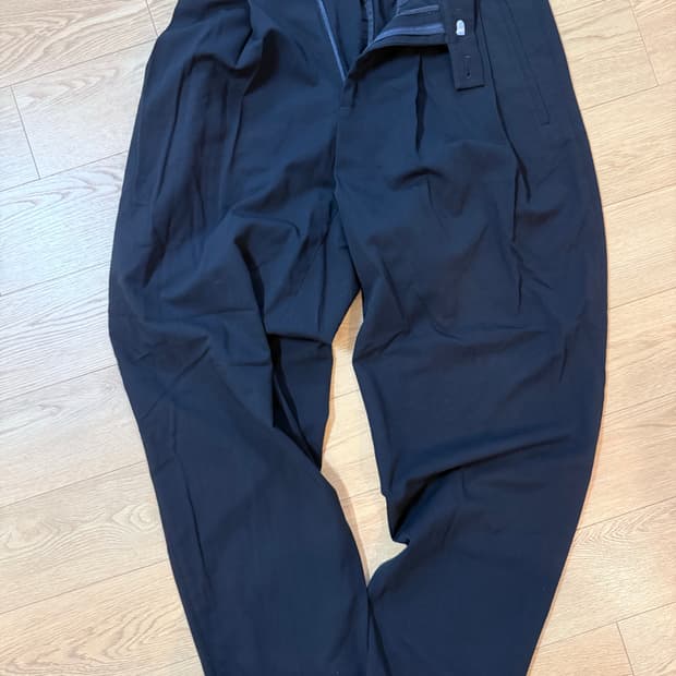 비얼디드키드 실루엣 팬츠 블랙 -S