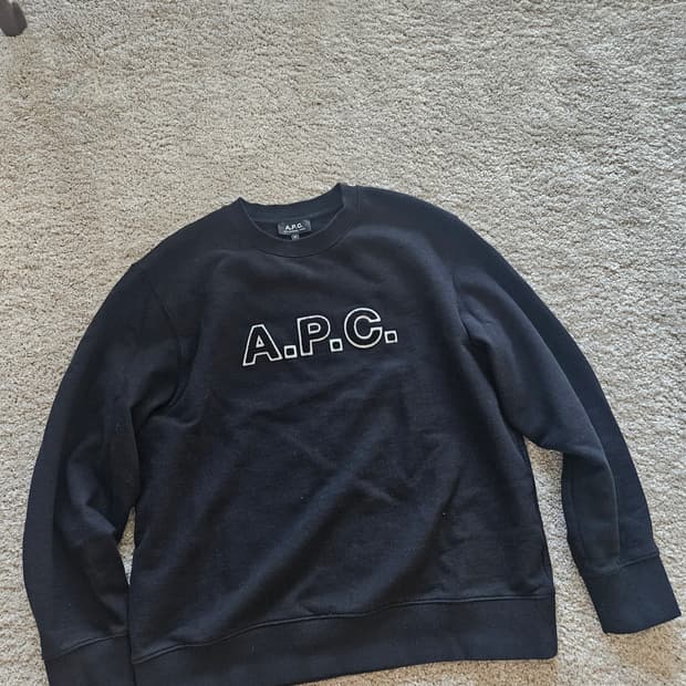 A.P.C 맨투맨