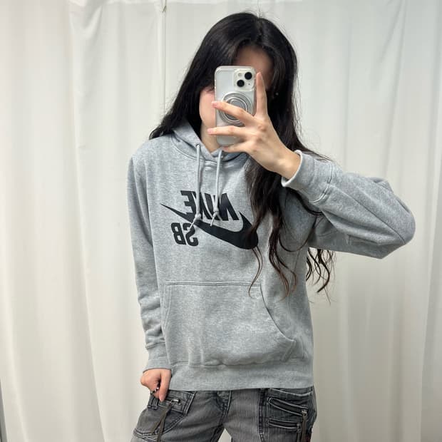 Nike SB hood tee