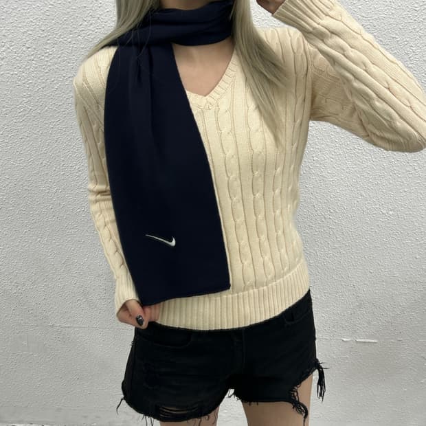 나이키 화이트로고 그레이 머플러