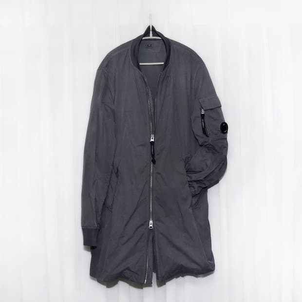 씨피 (CP) 컴퍼니 소프트쉘 렌즈와펜 MA-1 롱자켓 (100-105)