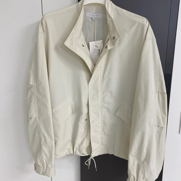 브라운야드 에센셜 숏자켓 4 베이지 새상품