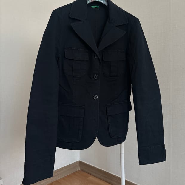베네통 블랙 사파리 자켓