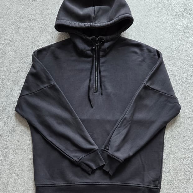 솔리드옴므 하프집업 후드티