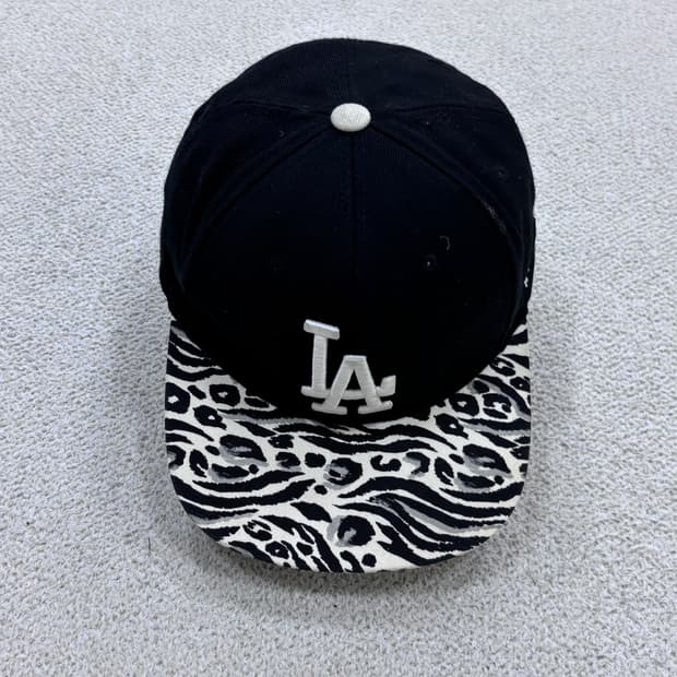 F MLB 지브라 패턴 LA 다저스 블랙 스냅백 0610E2
