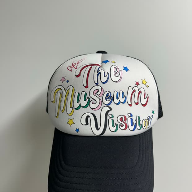 더뮤지엄비지터 mesh cap