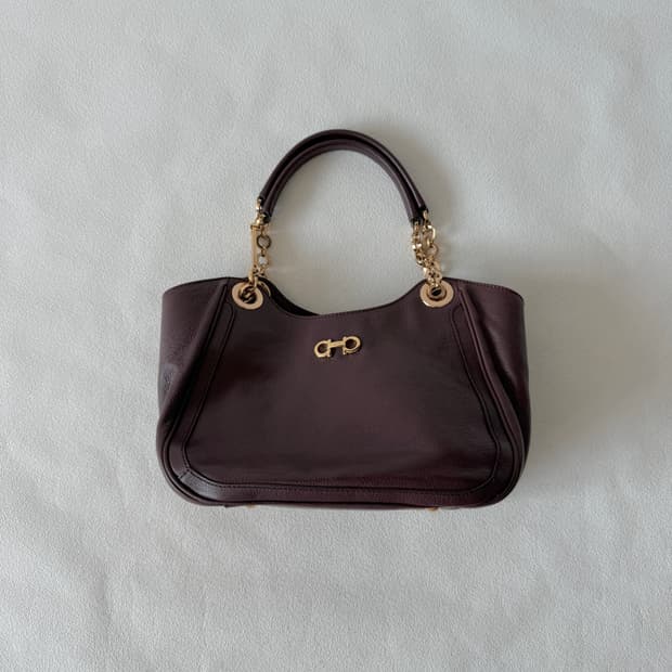 살바토레 페라가모(Salvatore Ferragamo) 레더 체인 숄더백