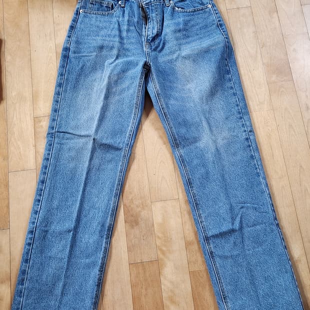 토피 청바지 팝니다.