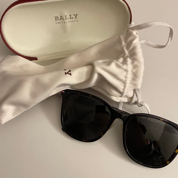 Bally sunglass