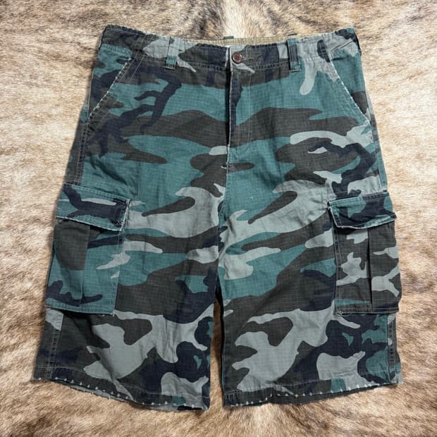 Vtg 카모 버뮤다팬츠