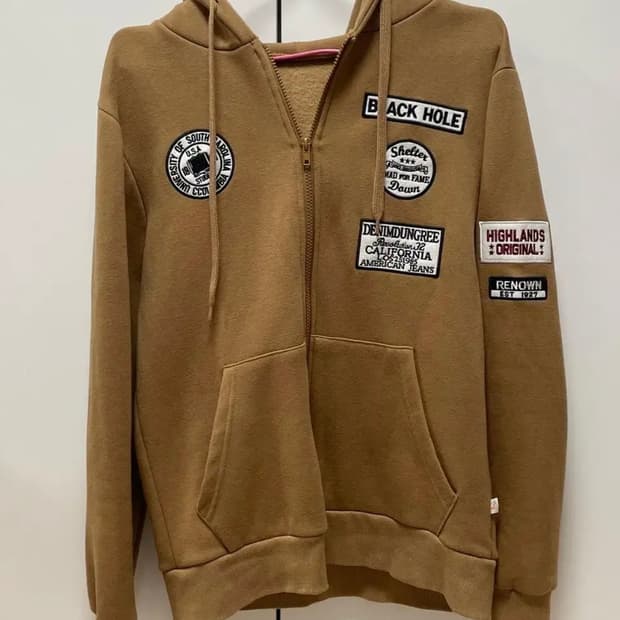 [무료배송] 스포티 패치 후드집업