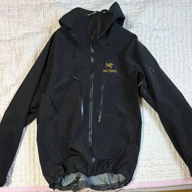 아크테릭스 알파 SV 24K (Made in Canada) L사이즈