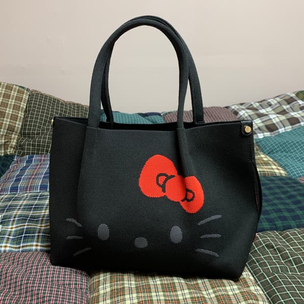 산리오 루토트백 키티 블랙