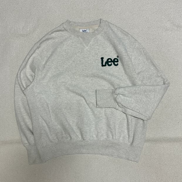 Lee 자수 로고 맨투맨