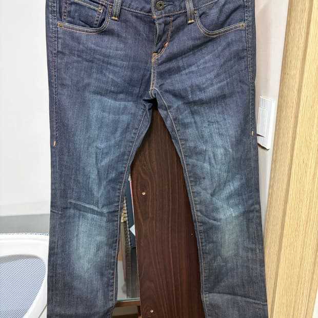 여자 리바이스 스트레이트 핏