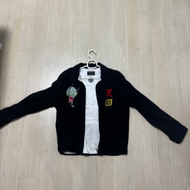 와코마리아x울프헤드 베트남 자켓