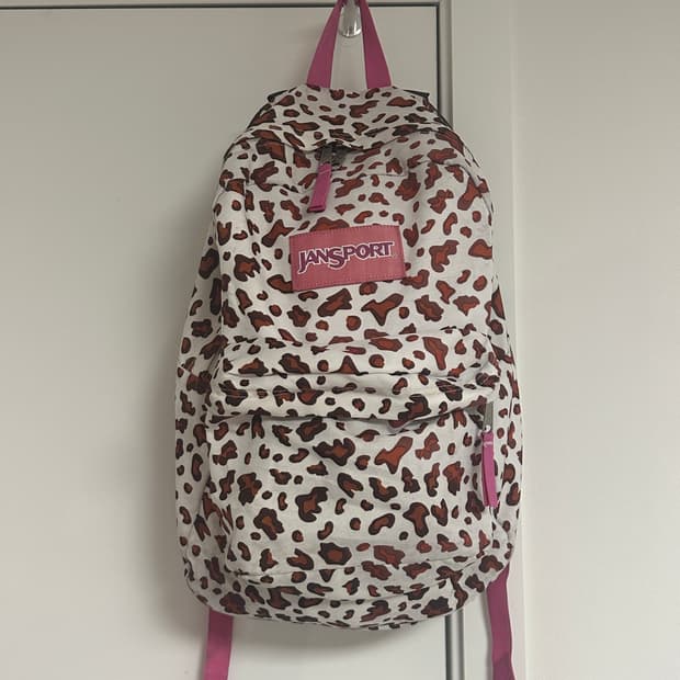 잔스포츠 레오파드 백팩