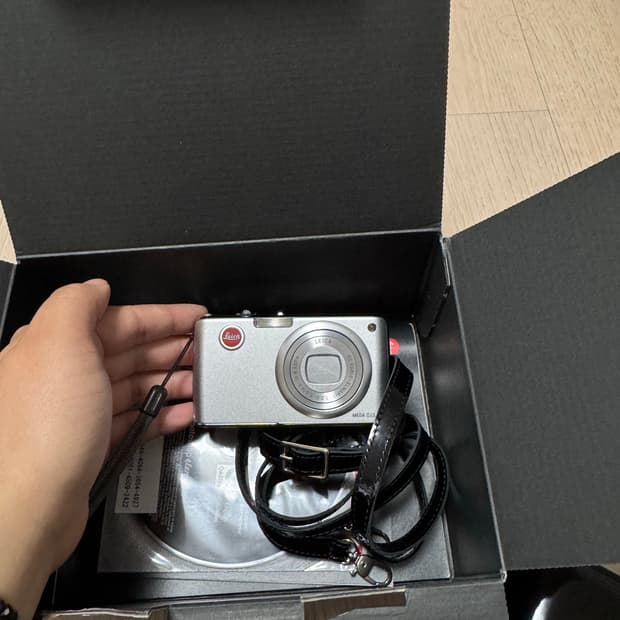 최상급 라이카 C-LUX1 실버 (박스제품) 디지털 카메라 판매(급처)