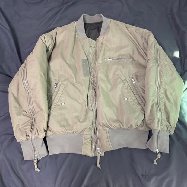 그레일즈 봄버 자켓 토프