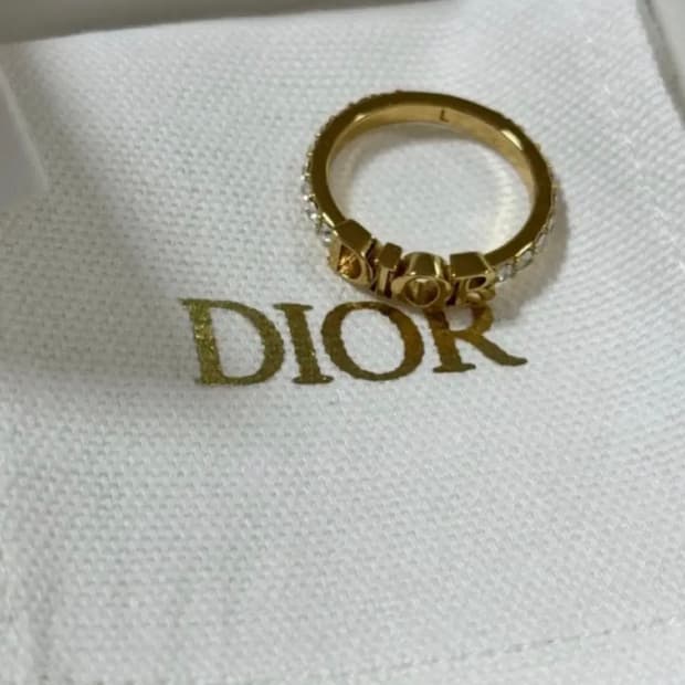 디올 레볼루션 반지 s