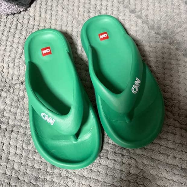 새상품 CNN 어패럴 쪼리