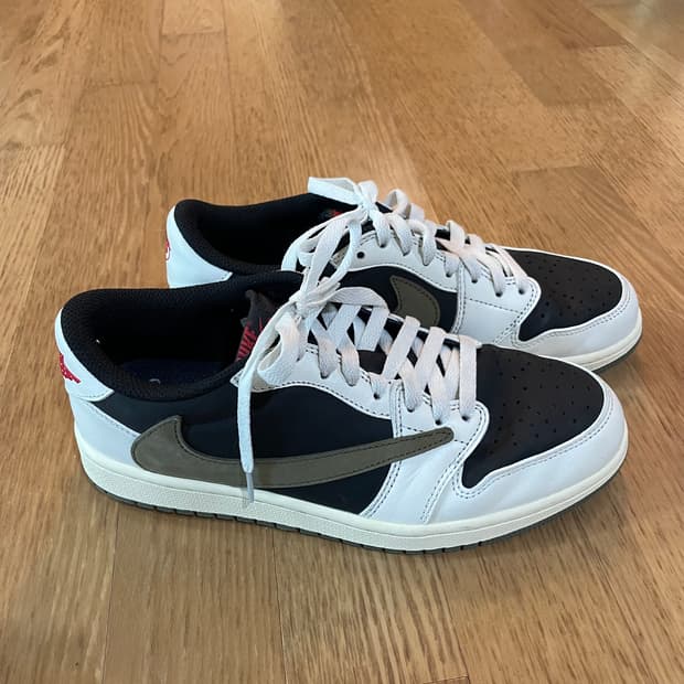 조던1 x 트래비스 스캇 레트로 로우 미디움 올리브 265