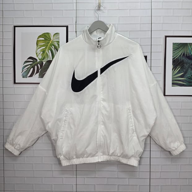 나이키 에센션 우븐 집업 자켓 바람막이 M 사이즈