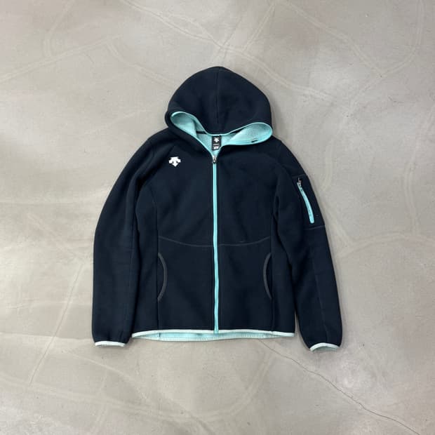 데상트 후드집업 100