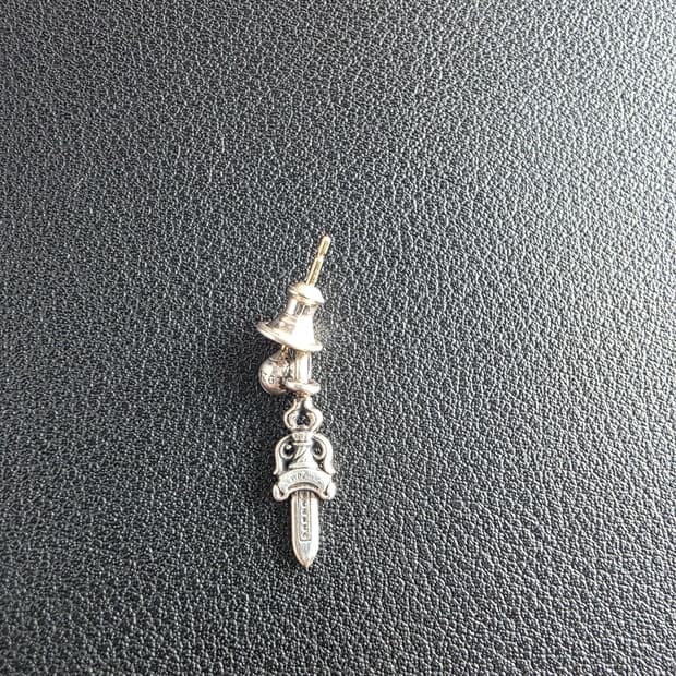 크롬하츠 대거 이어링