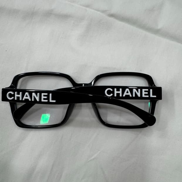 샤넬 사각 뿔테안경