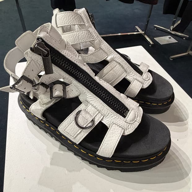 [250mm] 닥터마틴 올슨 OLSON 샌들