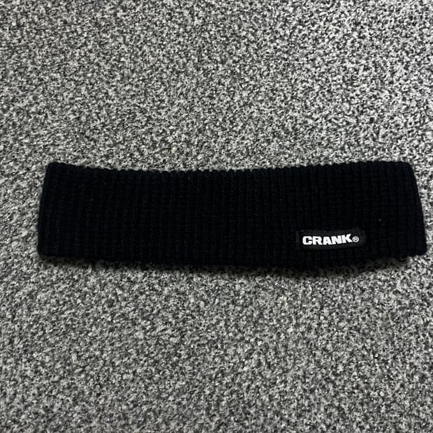크랭크 블랙 니트 헤어밴드
