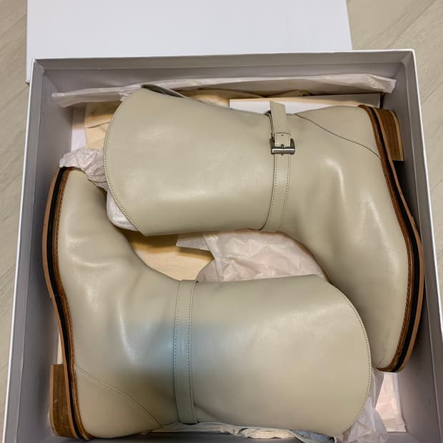 미닛뮤트 클래식 부츠 버터 아이보리 245