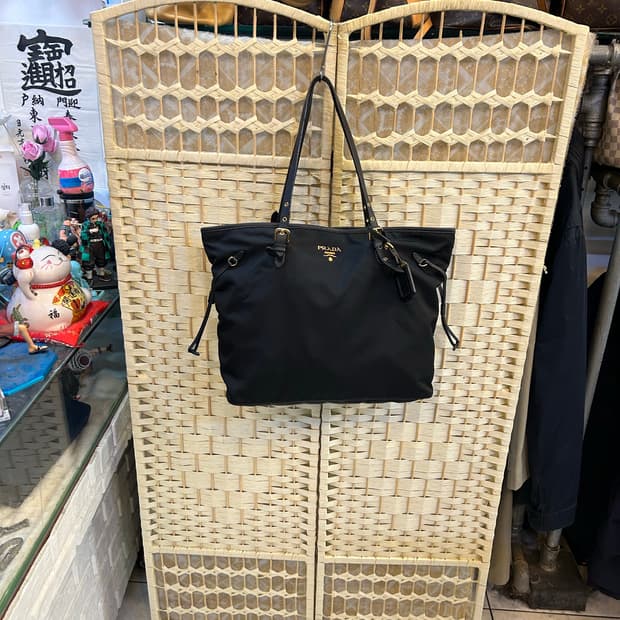 정품 프라다 테수토 사피아노 쇼퍼 숄더백 팝니다