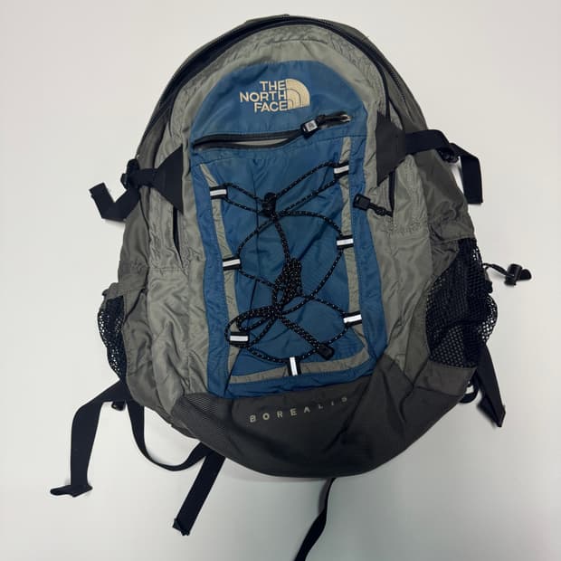 노스페이스 보레알리스 등산 백팩