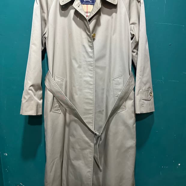 버버리 노바체크 트렌치코트 