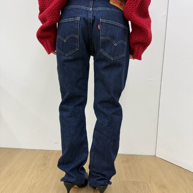 levi's 501 deep blue jeans