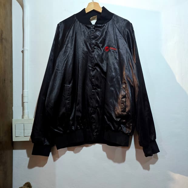 Aubura Sport Satin Jacket (새틴 바시티 자켓)