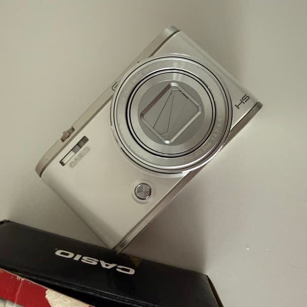 카시오 엑슬림 zr5000
