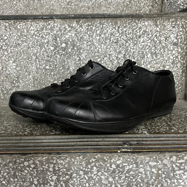 엠포리오 아르마니 캐주얼 스니커즈