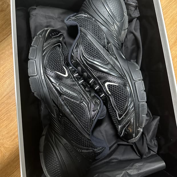 지방시 메쉬 러너 스니커즈 43(280mm)