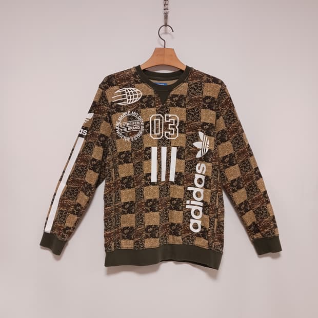 아디다스 카모 맨투맨