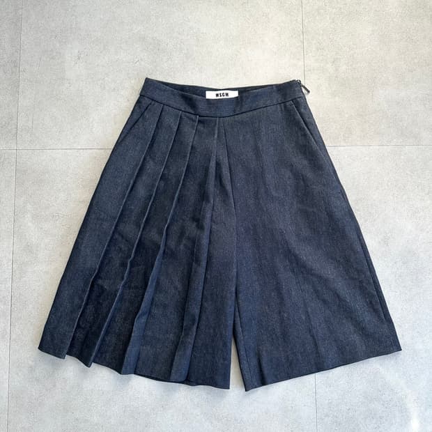 msgm 플리츠 버뮤다 팬츠