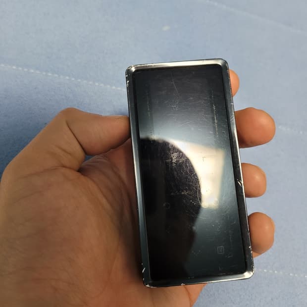 삼성 옙 YP-K5 2기가 MP3 플레이어 고장품