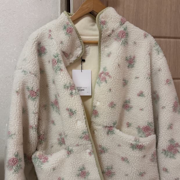 셀리테일즈 플라워 리버시블 후리스