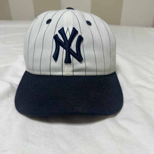 뉴에라X비이커 9FIFTY 스트라이프캡 뉴욕양키즈