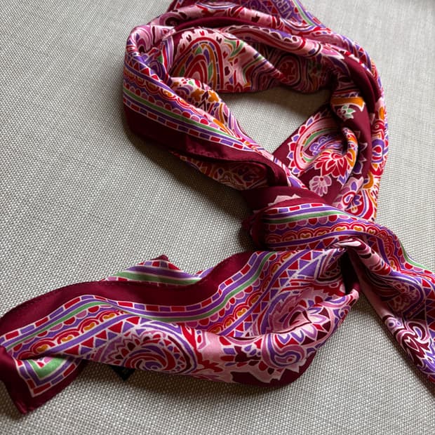 베르사체(Versace) 실크 정사각 스카프