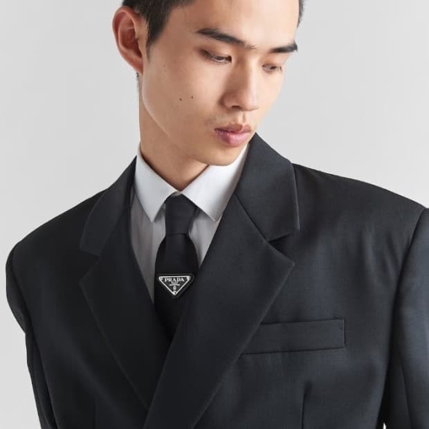 [R150] 프라다 리나일론 개버딘 넥타이 블랙