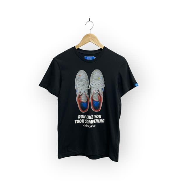 아디다스 슈즈 그래픽 티셔츠 블랙 -95 