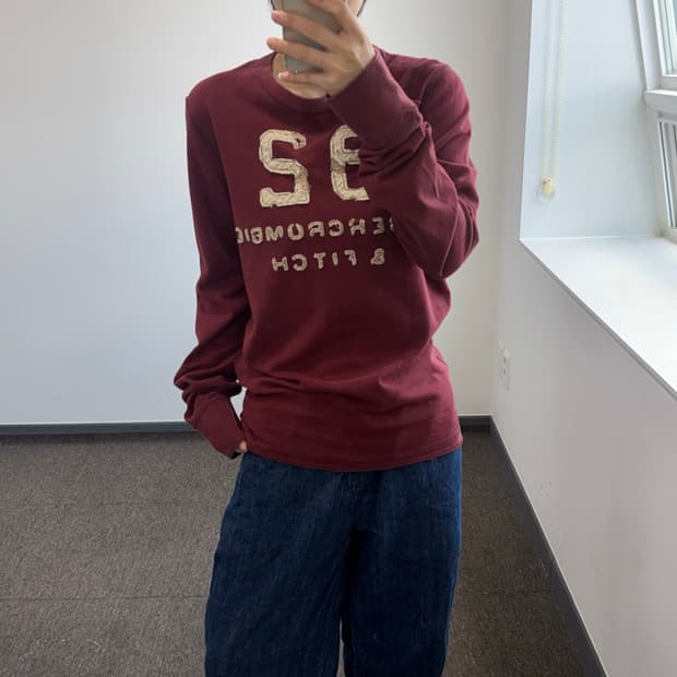 Abercrombie 아베크롬비 스펠아웃 버건디 롱슬리브 